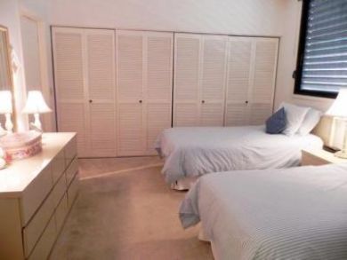 Twin Beds in Guest Bedroom